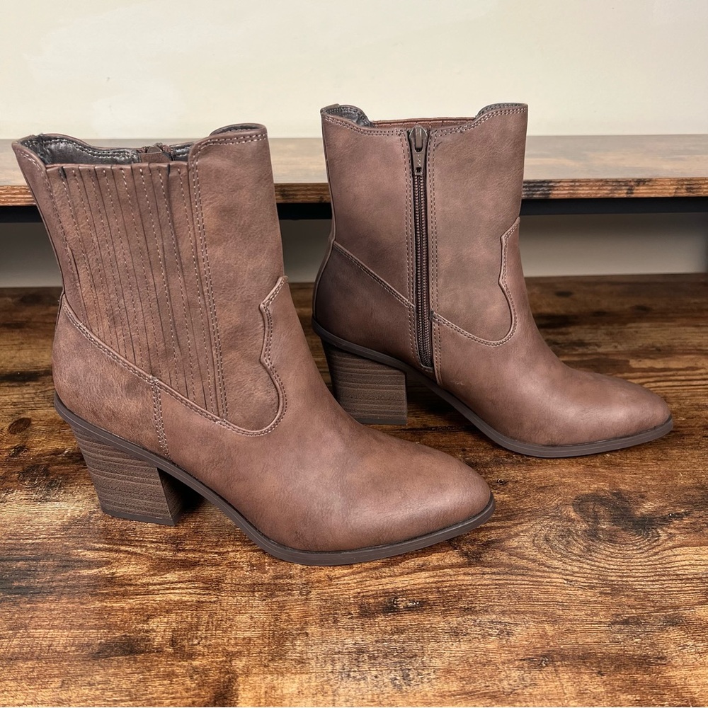 LC Lauren Conrad Brown Ankle Boots